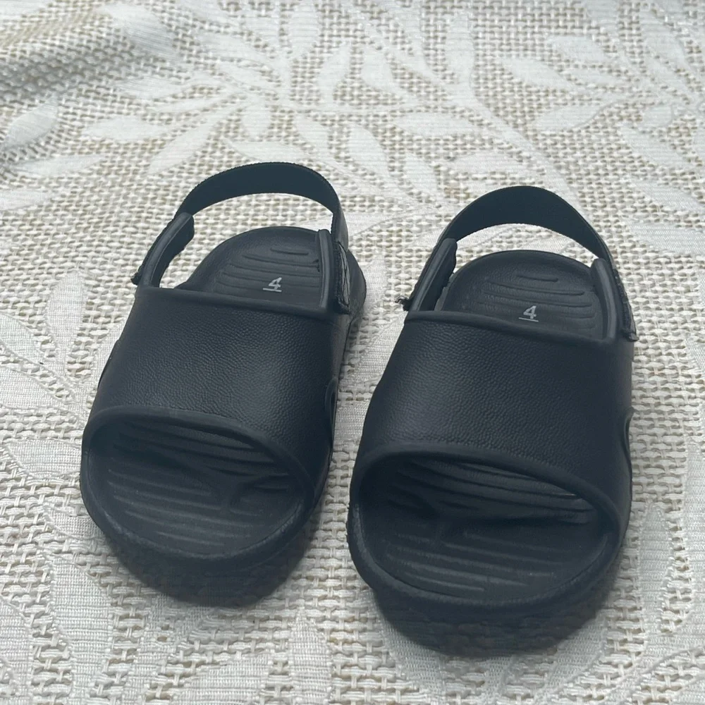Carter's toddler Black Kids Sandals Water Shoes 4